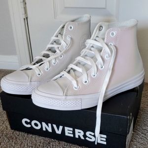 Brand New Converse All Star Chuck Taylor High Top in White, Women Size 7